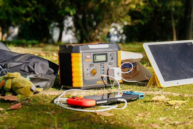 How to Set up a Solar Generator for an RV